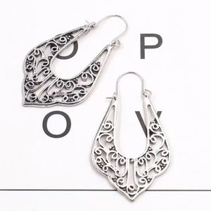 ANTIQUE INSPIRED SILVER FILIGREE CUT OUT EARRING